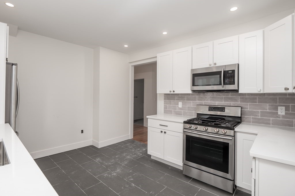 92 Clinton Place, Unit 1 Newton, MA 02459 - Photo 9 of 26