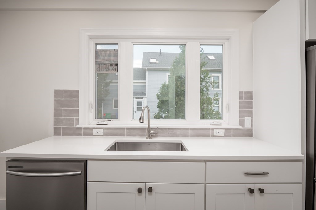 92 Clinton Place, Unit 1 Newton, MA 02459 - Photo 10 of 26