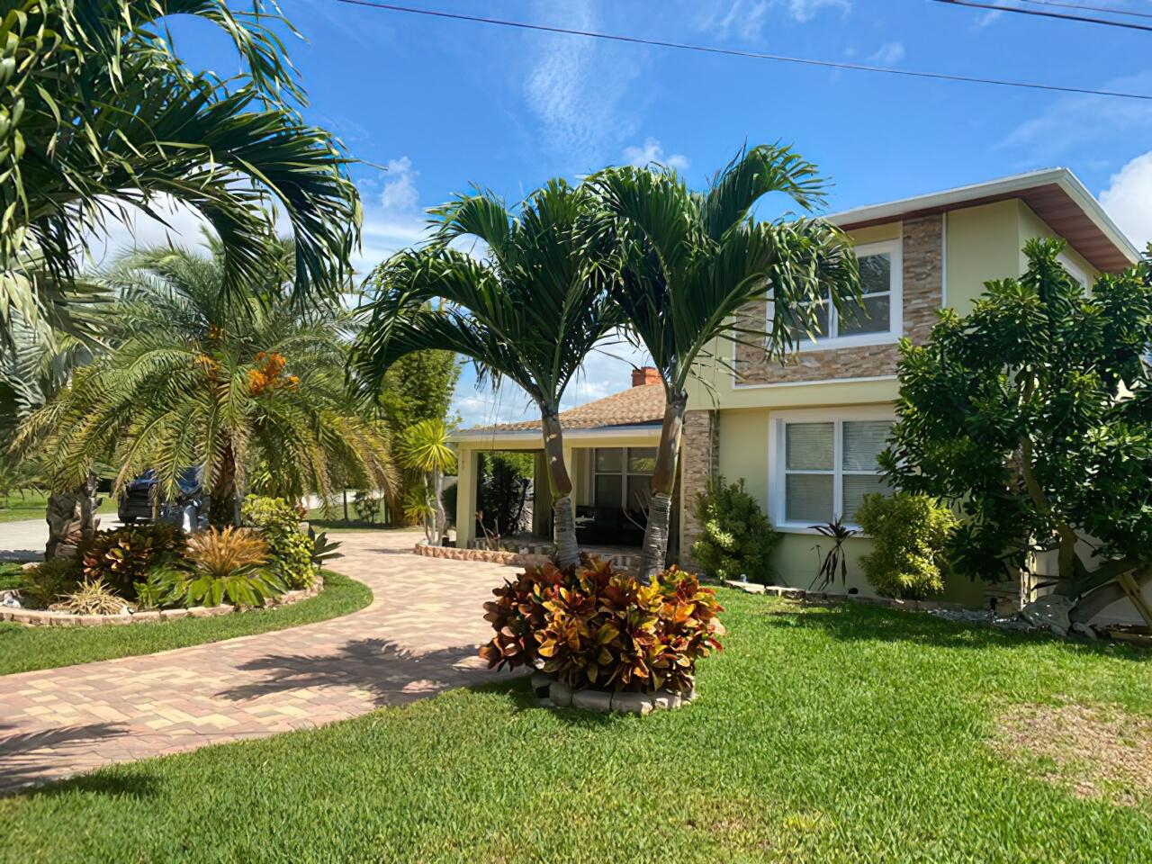 1505 Glen Road Glen Ridge, FL 33406 - Photo 1 of 58 Front
