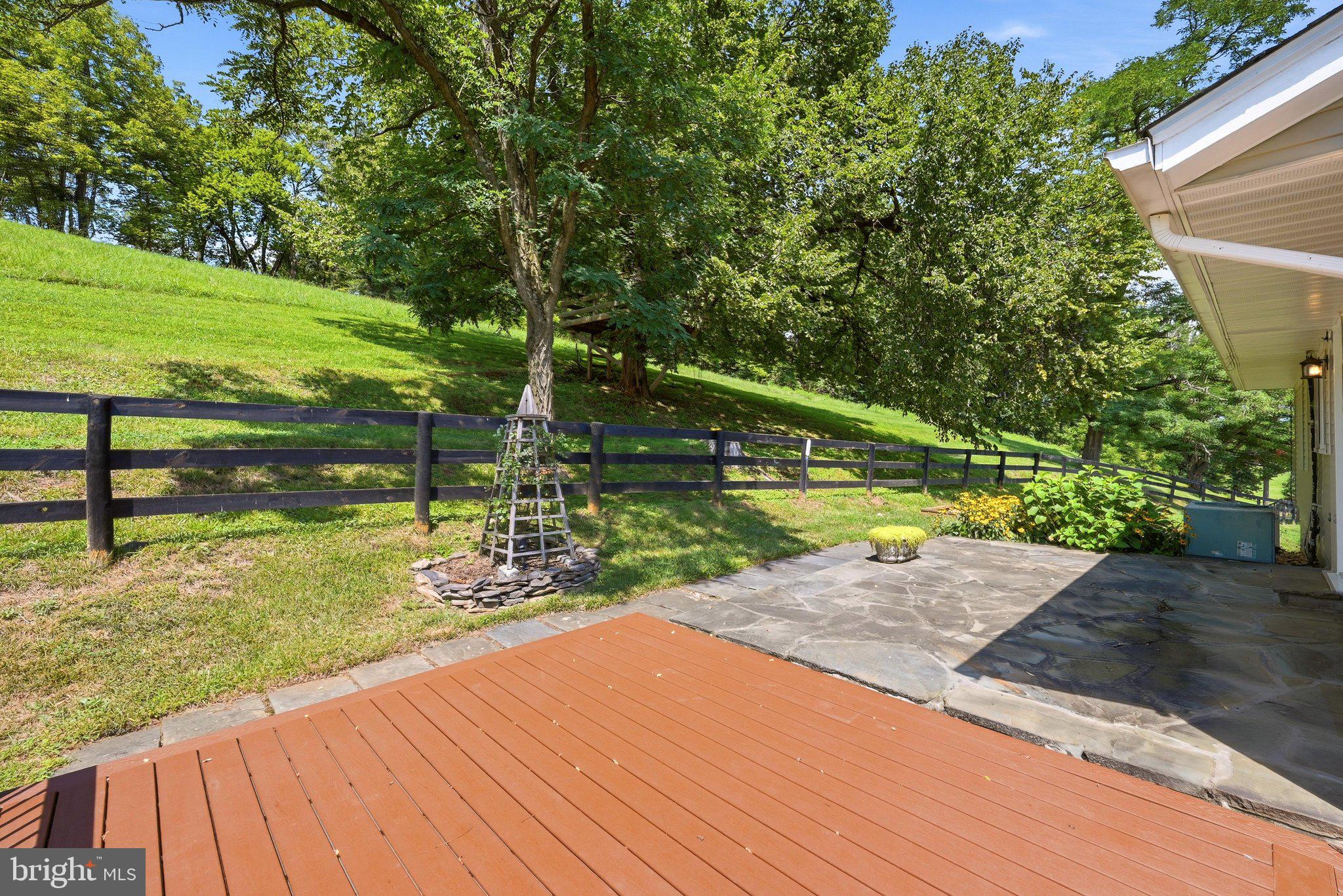 18459 Harmony Church Road Hamilton, VA 20158 - Photo 40 of 80 Deck
