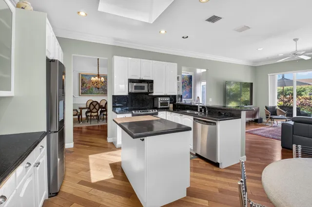 $1,149,000 | 2374 Northwest 23rd Road, Boca Raton, FL 33434