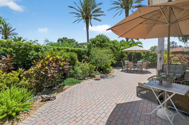 $1,149,000 | 2374 Northwest 23rd Road, Boca Raton, FL 33434