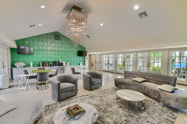 $1,149,000 | 2374 Northwest 23rd Road, Boca Raton, FL 33434