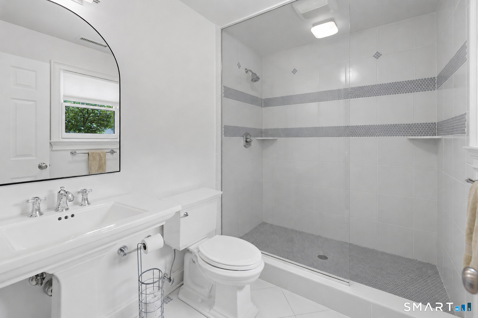 22 Ledge Road Norwalk, CT 06853 - Photo 12 of 31