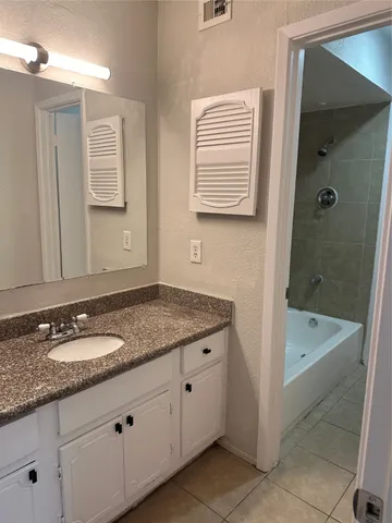 $1,250 | 5665 Birchmont Drive, Unit 3, Houston, TX 77091