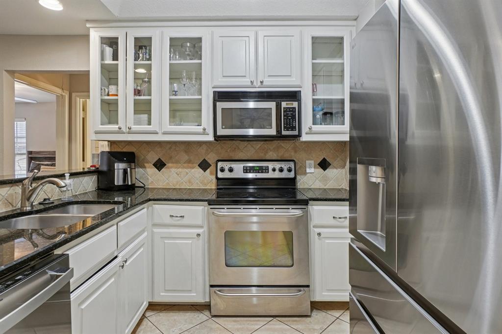 9437 Timberleaf Drive Dallas, TX 75243 - Photo 13 of 35