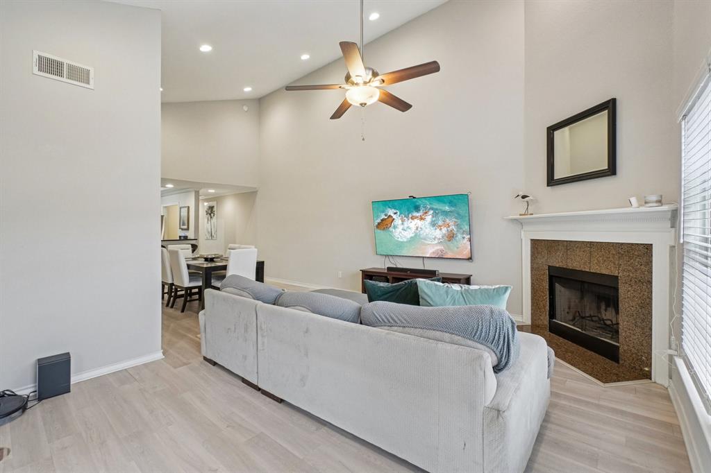 9437 Timberleaf Drive Dallas, TX 75243 - Photo 6 of 35