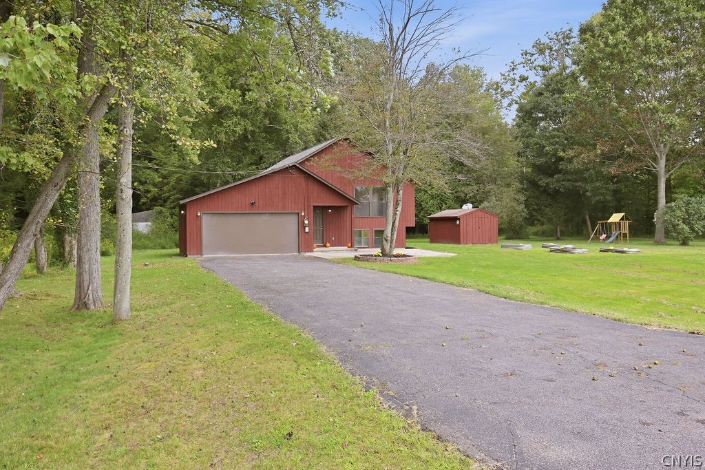 2061 Rabbit Lane Lysander, NY 13135 - Photo 1 of 27 Gallery Image 1