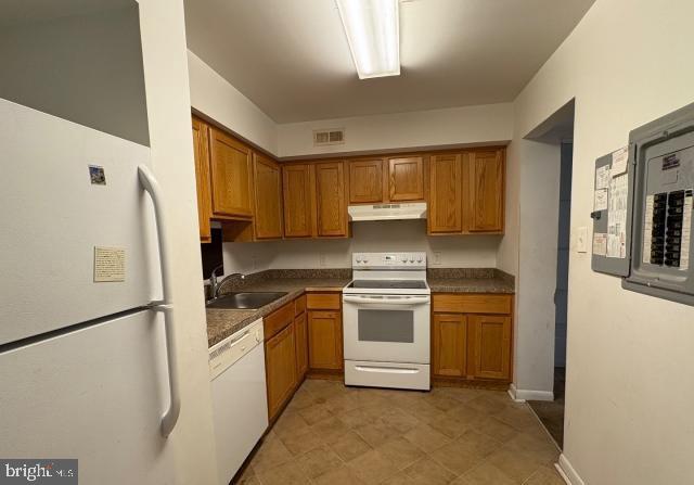 201 Timber Creek Road Clementon, NJ 08021 - Photo 12 of 22 a kitchen with granite countertop a refrigerator stove and sink