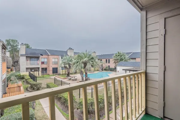 $1,175 | 16111 Aspenglen Drive, Unit 206, Houston, TX 77084