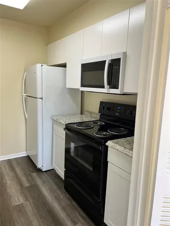 $1,175 | 16111 Aspenglen Drive, Unit 206, Houston, TX 77084