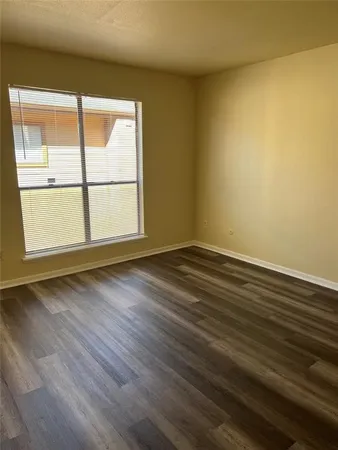 $1,175 | 16111 Aspenglen Drive, Unit 206, Houston, TX 77084