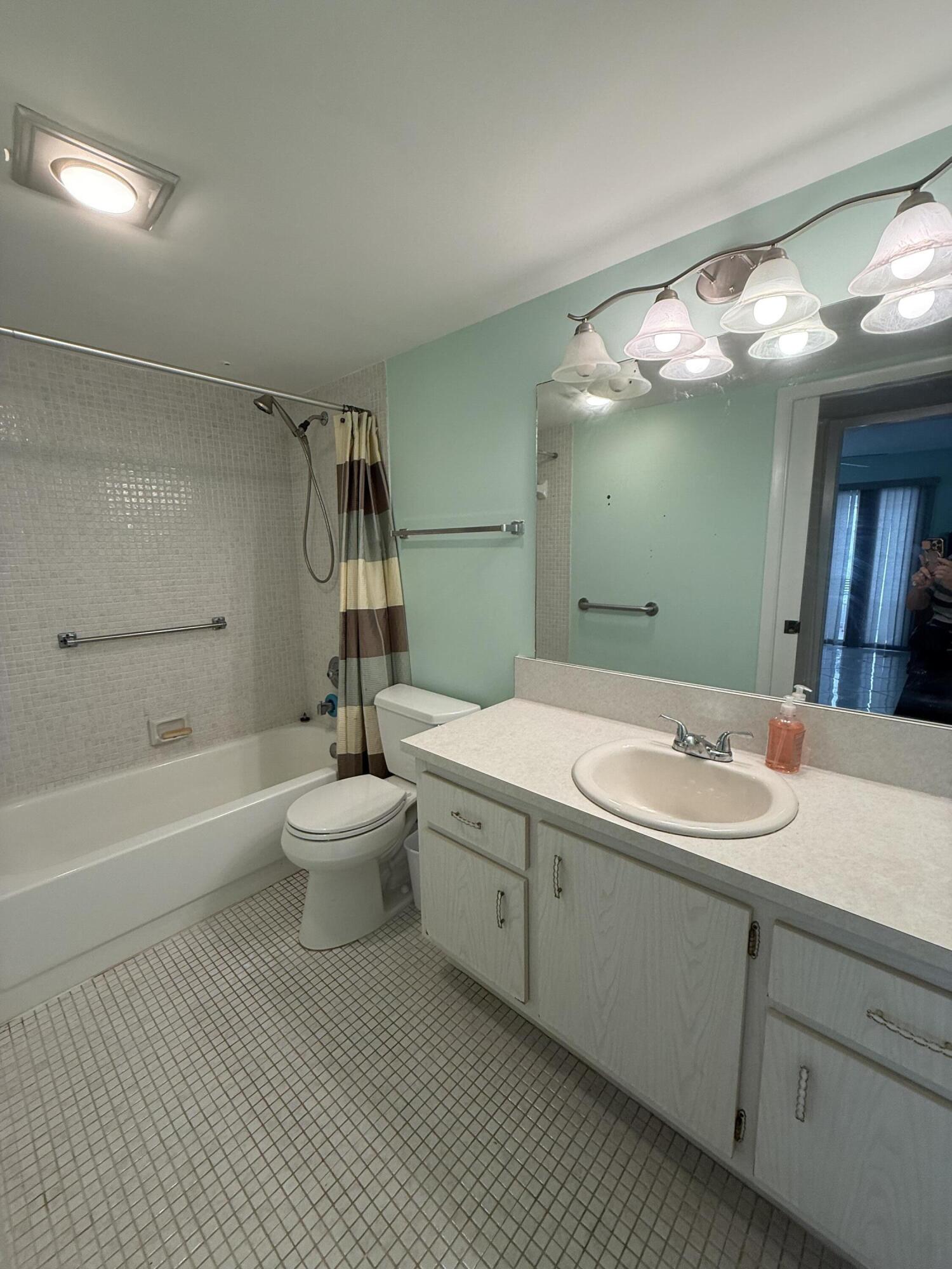 3018 Wolverton East, Unit 3018 Boca Raton, FL 33434 - Photo 5 of 10 3018 002new