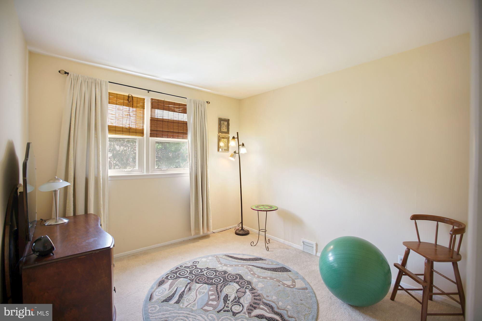 5961 Joffa Place Springfield, VA 22150 - Photo 17 of 32 Third bedroom