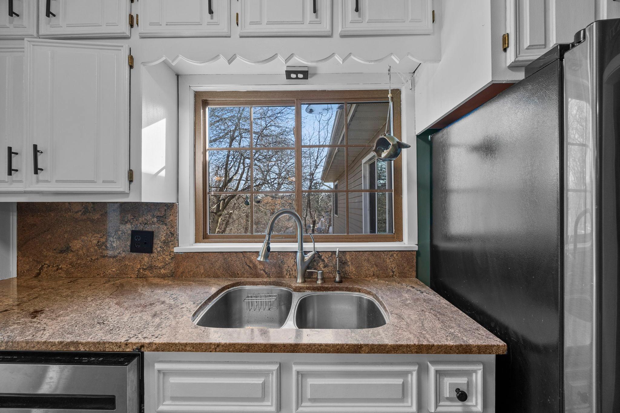 5441 Ridgeway Street St. Paul, MN 55110 - Photo 19 of 77