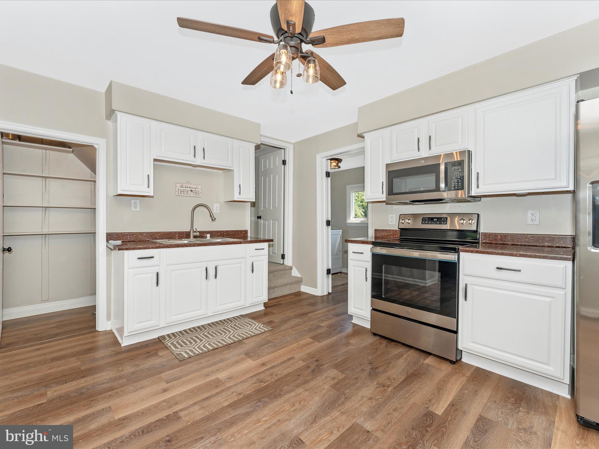 129 Cottage Street Waynesboro, PA 17268 - Photo 10 of 42 Kitchen