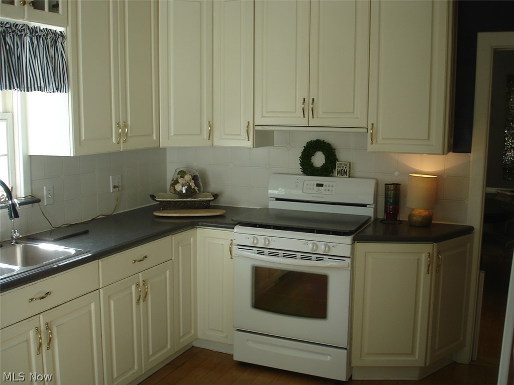 1052 Shields Road Youngstown, OH 44511 - Photo 13 of 26 Gallery Image 13