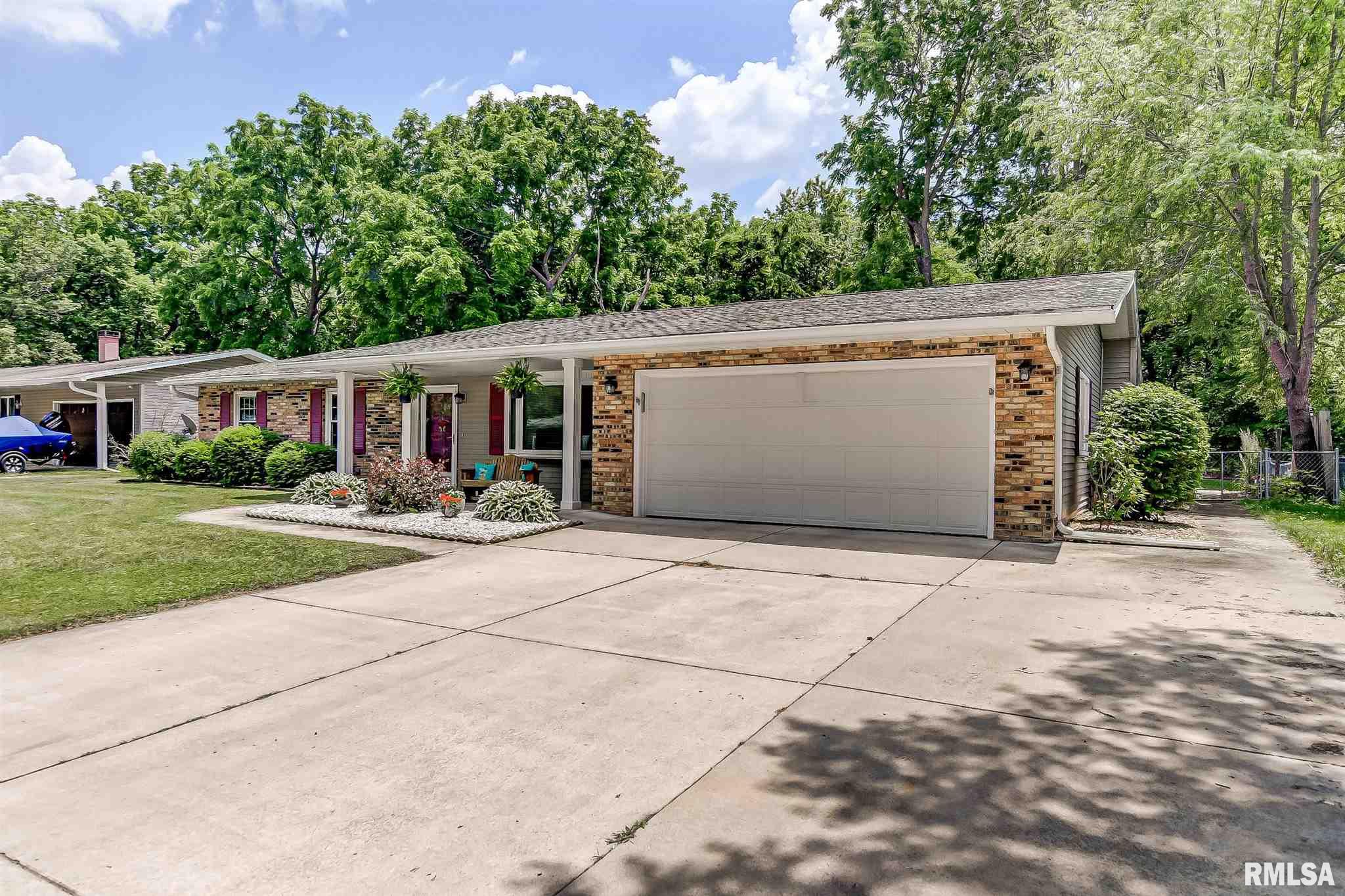 42 Woods Mill Road Sherman, IL 62684 - Photo 3 of 41 Gallery Image 3