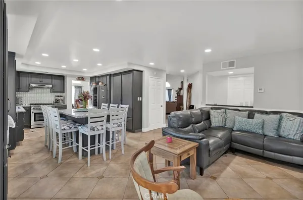 $840,000 | 3350 May Court, Riverside, CA 92503