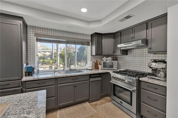 $840,000 | 3350 May Court, Riverside, CA 92503