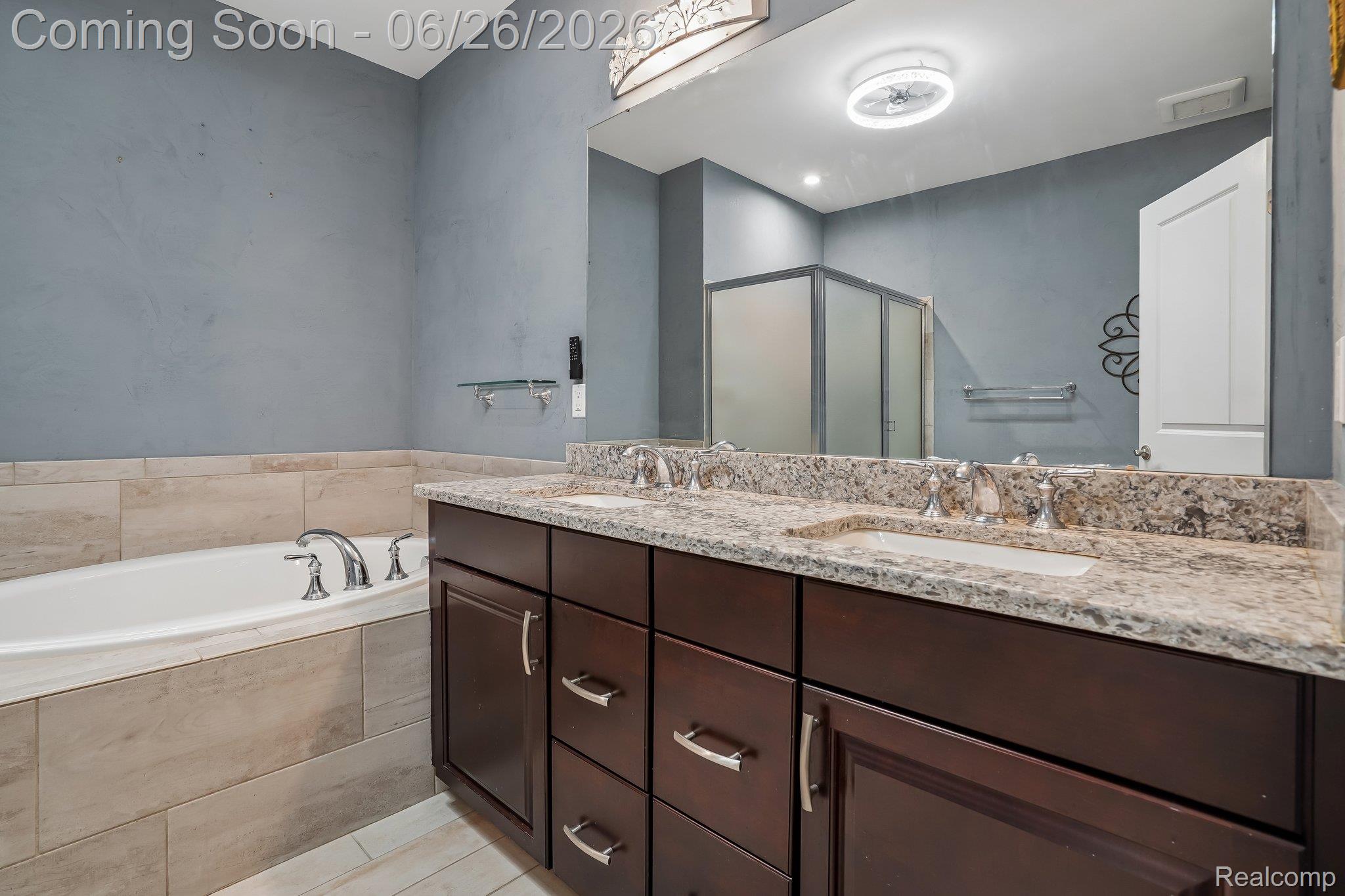 42832 Cardinal Way Novi, MI 48375 - Photo 36 of 47 36-web-or-mls-Cardinal Way 47-S2506-036.jpg