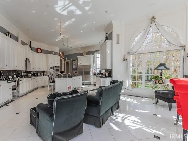 $4,900,000 | 7700 Henze Road, Evansville, IN 47720