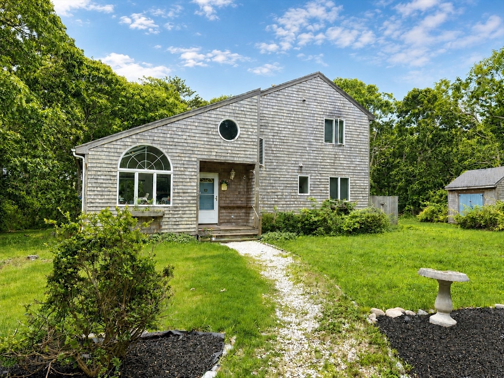 8 Pip'n Road Edgartown, MA 02539 - Photo 1 of 16 Gallery Image 1