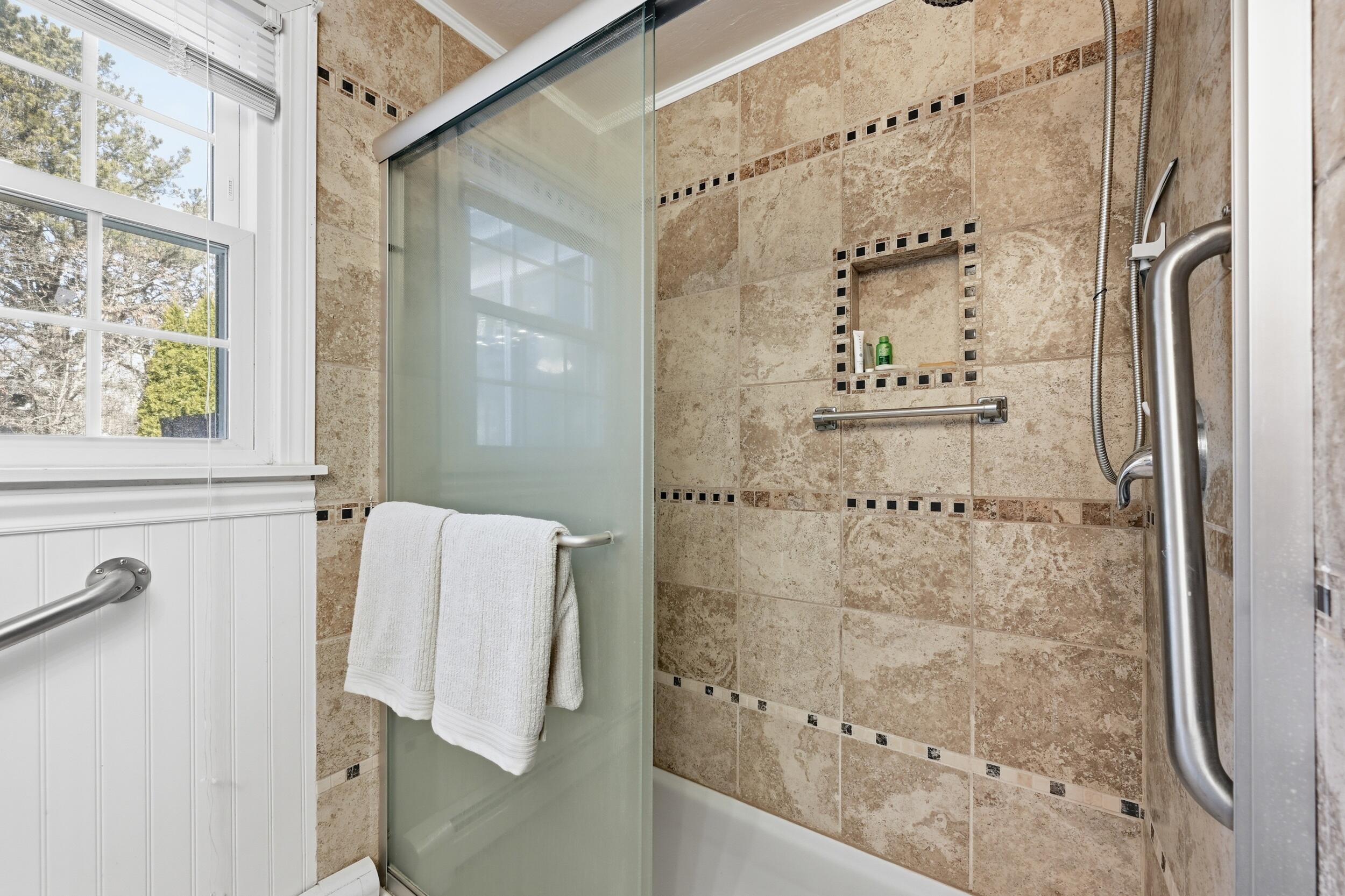 125 Wamsutta Road Eastham, MA 02642 - Photo 30 of 54 1st Floor Bathroom