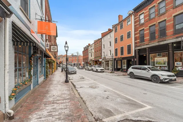 $3,395 | 45 Market Street, Unit 2, Portsmouth, NH 03801