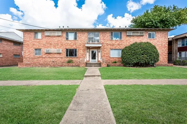$1,100 | 5717 McCommas Boulevard, Dallas, TX 75206
