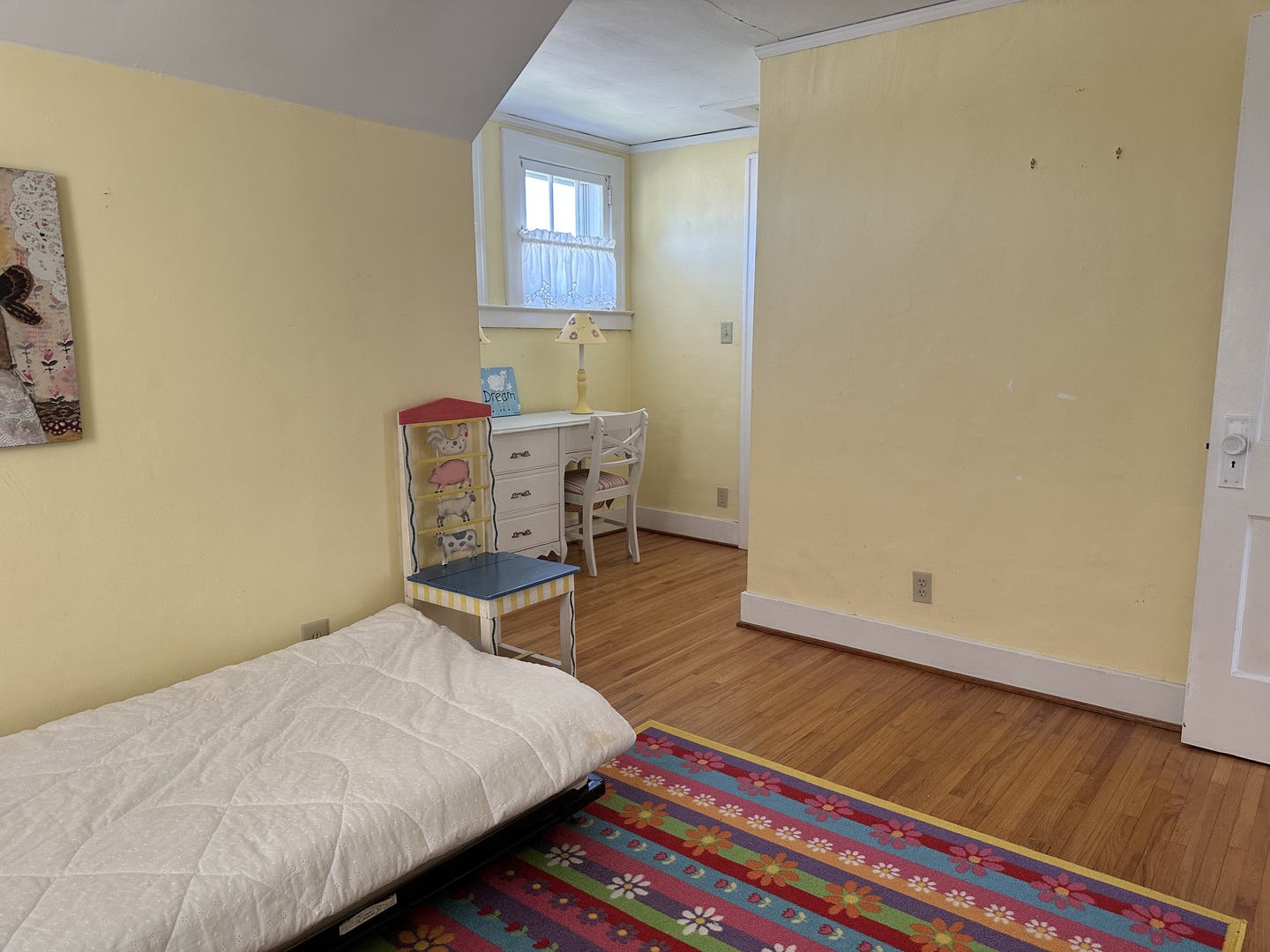 701 Chambers Street Ottawa, IL 61350 - Photo 26 of 32 a bedroom with a bed and a table in it
