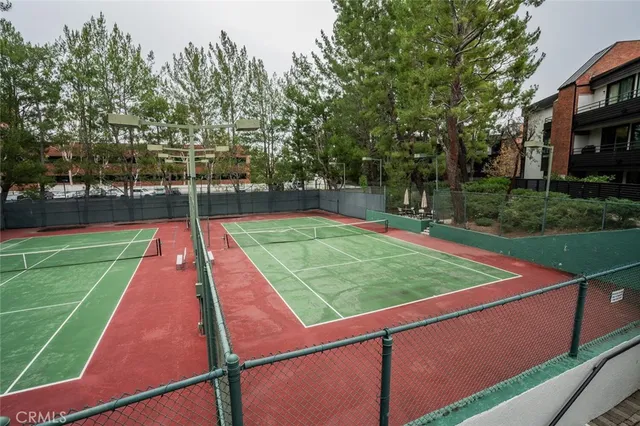 $1,249,000 | 4727 Park Encino Lane, Unit 330, Encino, CA 91436