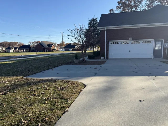 $443,000 | 23 Regalwood Drive, Manchester, TN 37355