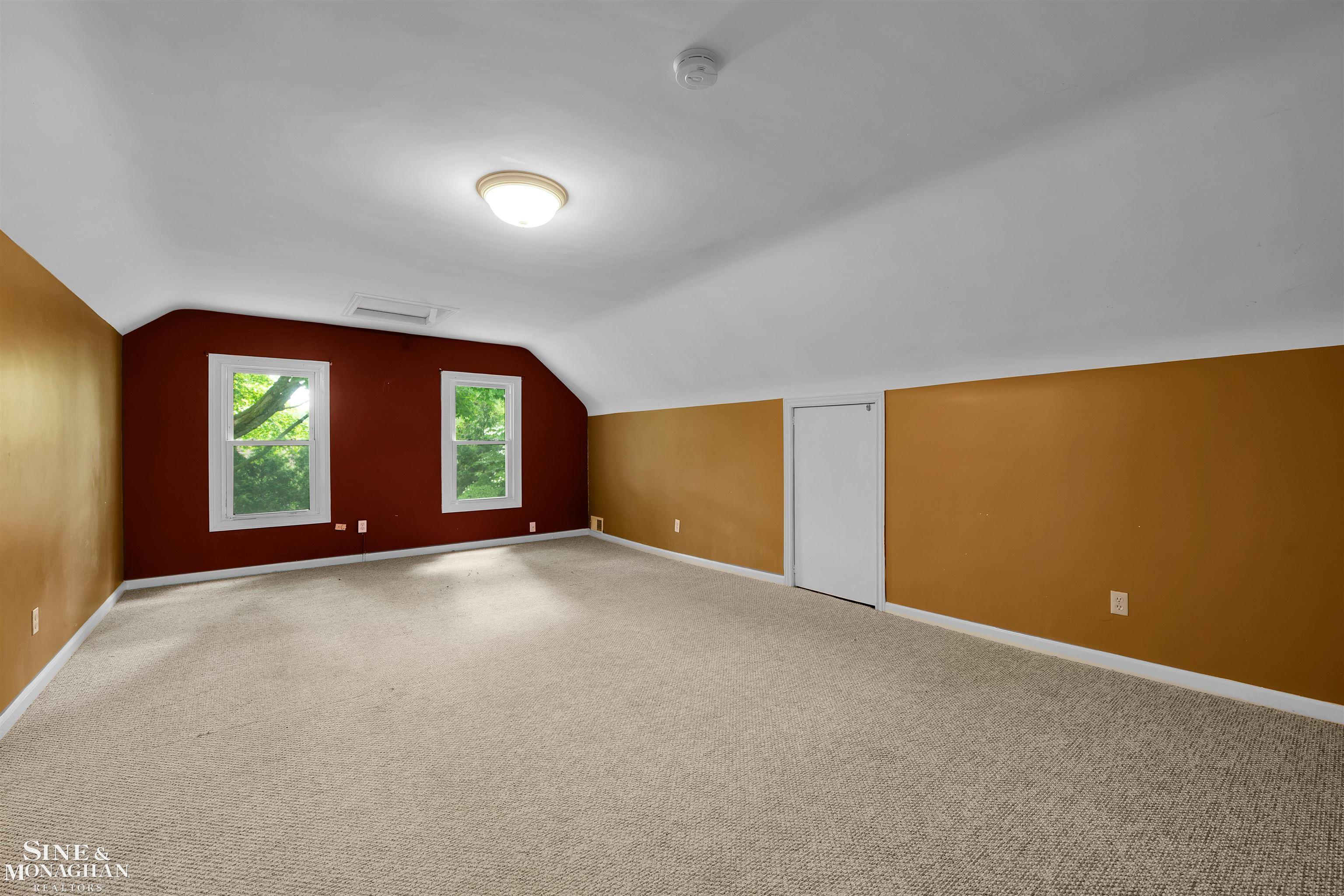 213 Muir Road Grosse Pointe Farms, MI 48236 - Photo 14 of 21