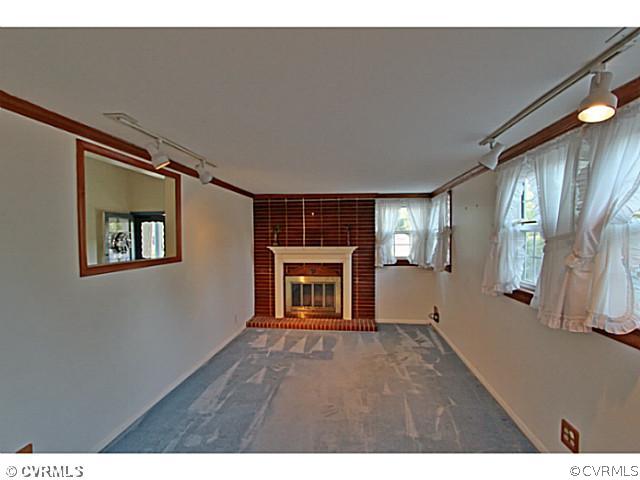 3031 Bensley Road North Chesterfield, VA 23237 - Photo 8 of 20 Den/Family/Great Room