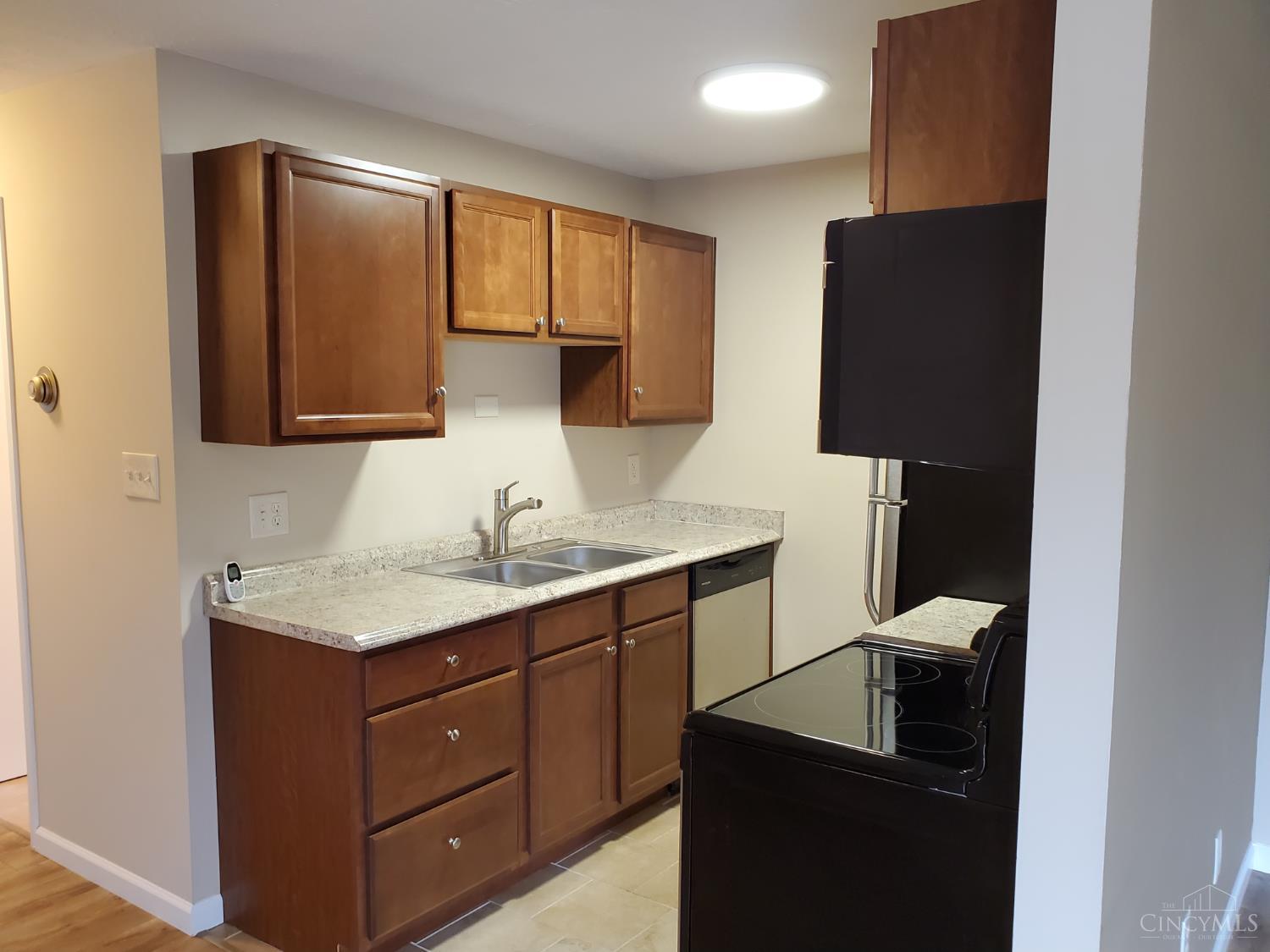 6646 Hearne Road, Unit 213 Cincinnati, OH 45248 - Photo 13 of 34