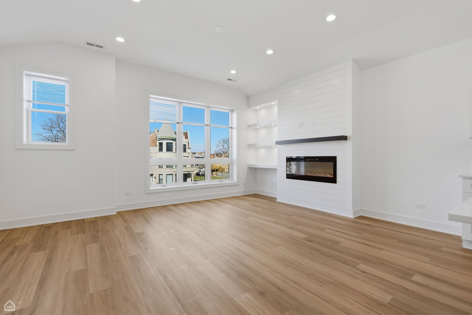 4841 South Prairie Avenue Chicago, IL 60615 - Photo 3 of 77