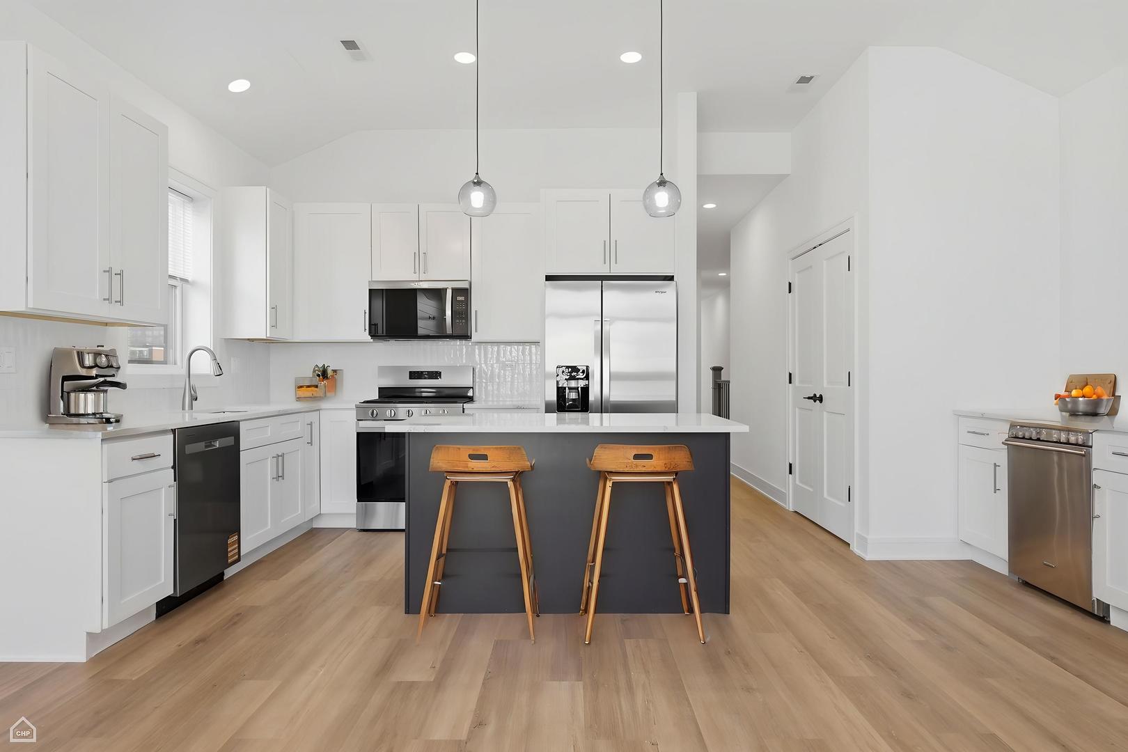 4841 South Prairie Avenue Chicago, IL 60615 - Photo 10 of 77