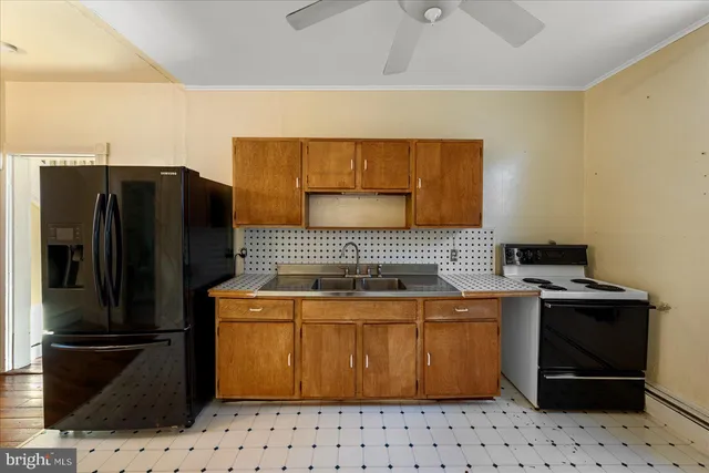 $350,000 | 412 South Samuel Street, Charles Town, WV 25414