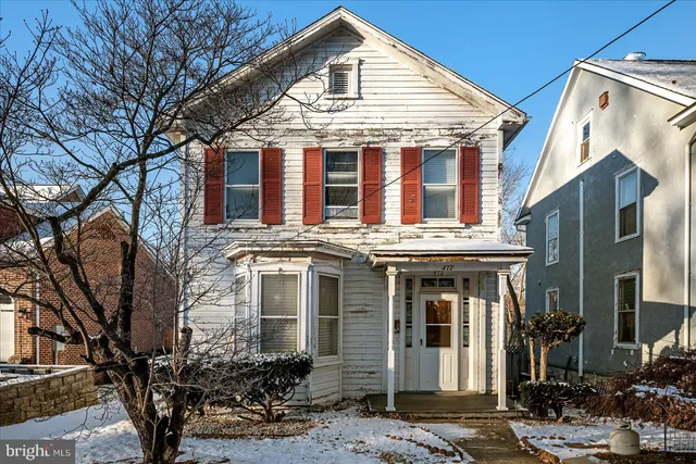 $350,000 | 412 South Samuel Street, Charles Town, WV 25414