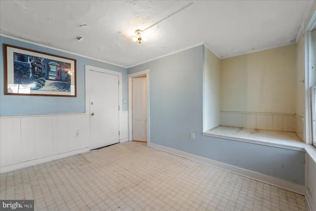 $350,000 | 412 South Samuel Street, Charles Town, WV 25414