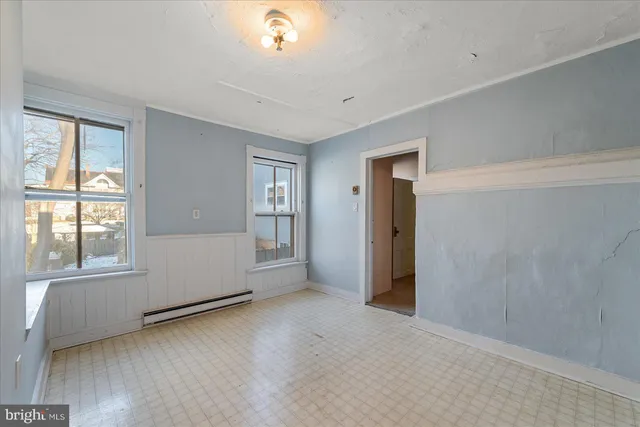 $350,000 | 412 South Samuel Street, Charles Town, WV 25414