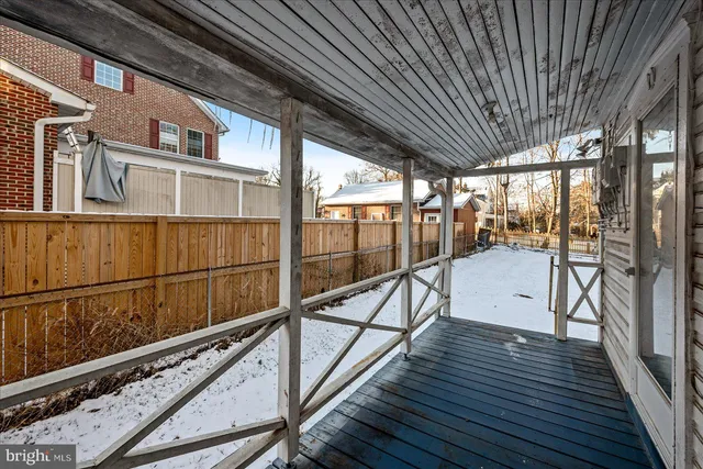 $350,000 | 412 South Samuel Street, Charles Town, WV 25414