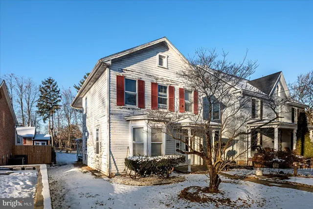 $350,000 | 412 South Samuel Street, Charles Town, WV 25414