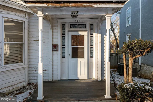 $350,000 | 412 South Samuel Street, Charles Town, WV 25414