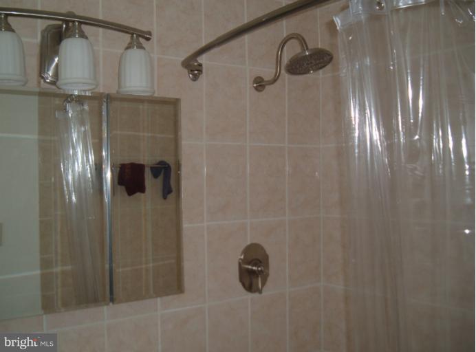 6512 Horseshoe Road Clinton, MD 20735 - Photo 6 of 20 Bath (Master)