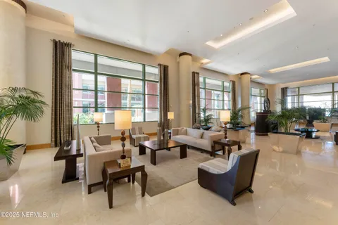 a view of an entryway with a livingroom