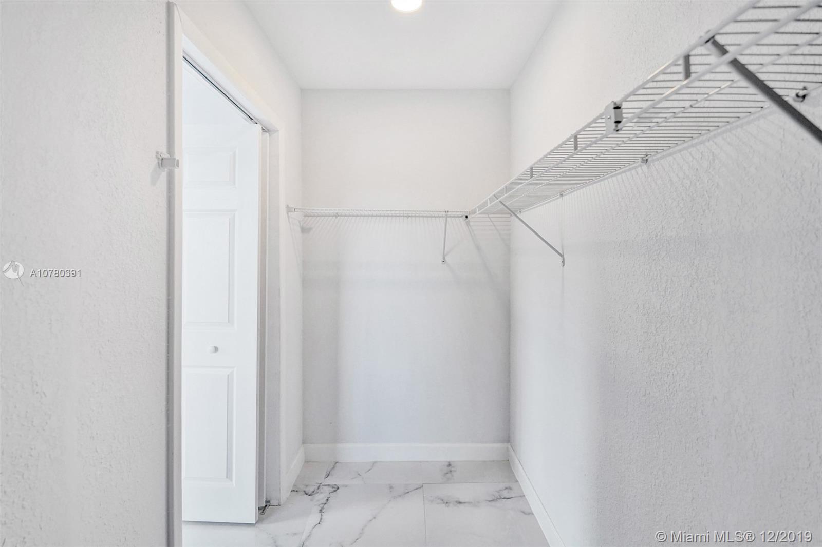 3701 North Longfellow Circle Hollywood, FL 33021 - Photo 19 of 49