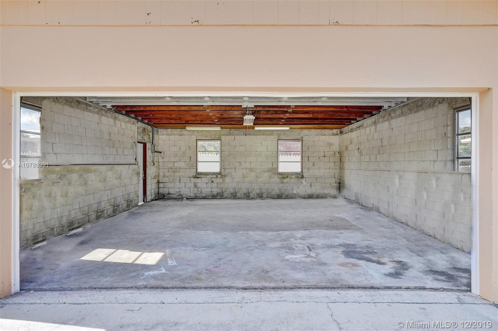 3701 North Longfellow Circle Hollywood, FL 33021 - Photo 32 of 49