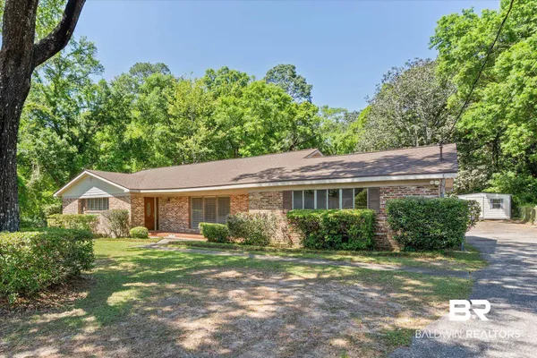 $269,900 | 4110 Lake Circle North, Mobile, AL 36693